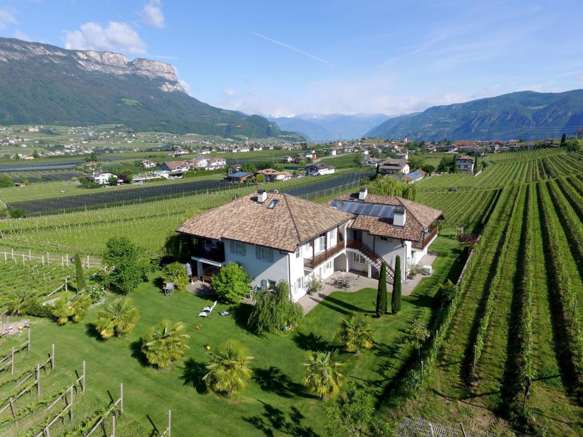 Ferienwohnung Weinhof Mumelter Eppan an der Weinstraße Exterior foto
