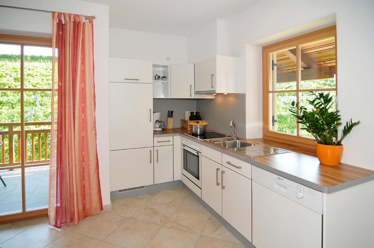 Ferienwohnung Weinhof Mumelter Eppan an der Weinstraße Exterior foto
